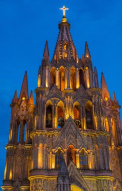 La parroquia de san miguel arcangel
