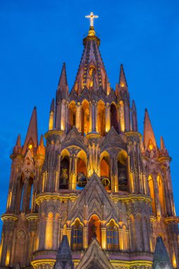 La parroquia de san miguel arcangel