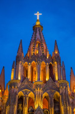 La parroquia de san miguel arcangel
