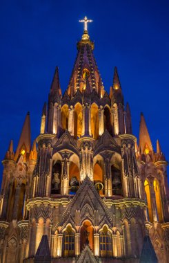La parroquia de san miguel arcangel