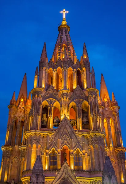 La parroquia de san miguel arcangel — Foto de Stock