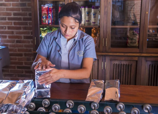 Guatemala packaging factory — ストック写真