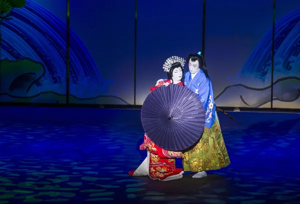 Kabuki-Spektakel an den Brunnen des Glockenturms — Stockfoto