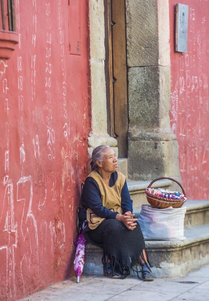 Street vendor in Oaxaca Mexico — стокове фото