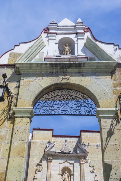 Die basilika unserer dame der einsamkeit in oaxaca mexiko — Stockfoto