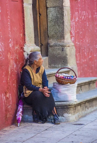 Een straat verkoper in Oaxaca-Mexico — Stockfoto