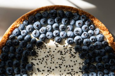 Ev yapımı lezzetli yaban mersinli kek.