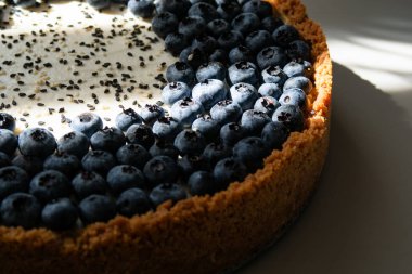 Ev yapımı lezzetli yaban mersinli kek.