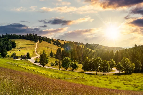 çayır çit Dağları ile 