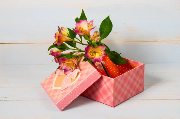 Decorative gift box with flower — Stock Photo, Image