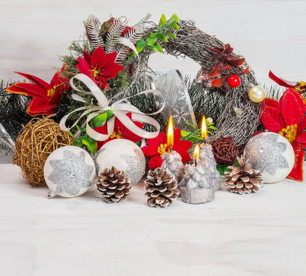 Zusammensetzung der Weihnachtsdekoration. — Stockfoto