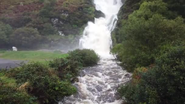 Assaranca Waterfall by Ardara in County Donegal - Ιρλανδία — Αρχείο Βίντεο