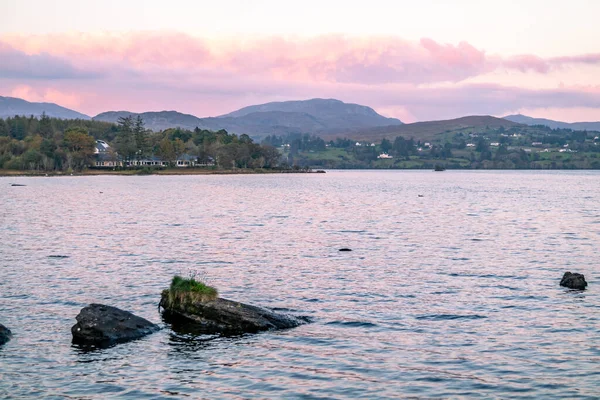 Pohled na jezero Eske v Donegalu, Irsko — Stock fotografie