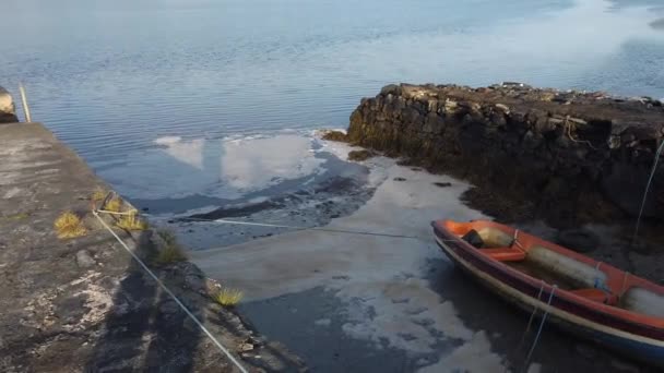 Faom on the Gweebarra bay at Lettermacaward Ferry in County Donegal - Ireland — Stock video