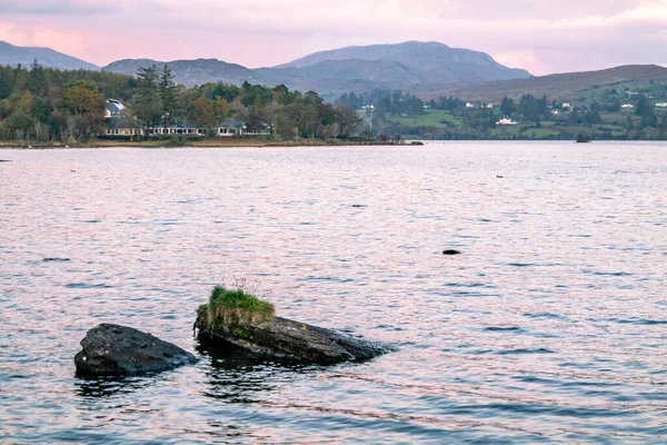 Utsikt över sjön Eske i Donegal, Irland — Stockfoto