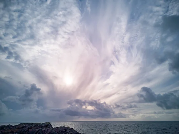 Dramatic sky above the coastline at Dawros in County Donegal - Ireland — Stock Photo, Image