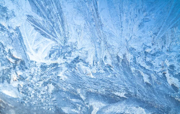 Camdaki güzel doğal buz deseni — Stok fotoğraf