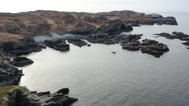 Letecký pohled na pobřeží v Dawros v hrabství Donegal - Irsko — Stock video
