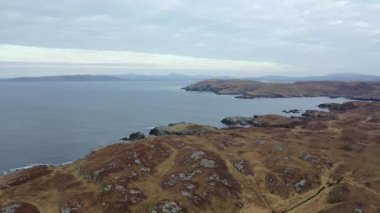Donegal İlçesi 'ndeki Dawros kıyı şeridinin havadan görüntüsü - İrlanda
