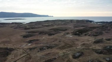 Donegal İlçesi 'ndeki Dawros kıyı şeridinin havadan görüntüsü - İrlanda