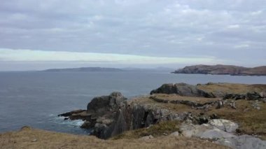 Donegal İlçesi 'ndeki Dawros kıyı şeridinin havadan görüntüsü - İrlanda