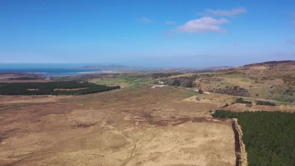 Volar de Glenties al Condado de Maasin Donegal - Irlanda. — Vídeos de Stock