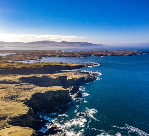 Flygfoto över Dunmore Head av Portnoo i grevskapet Donegal, Irland. — Stockfoto