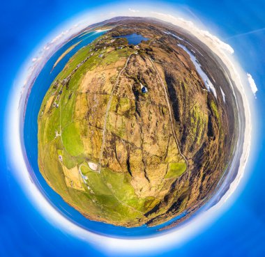 Donegal, İrlanda 'da Portnoo' dan Dunmore Head 'in hava görüntüsü.