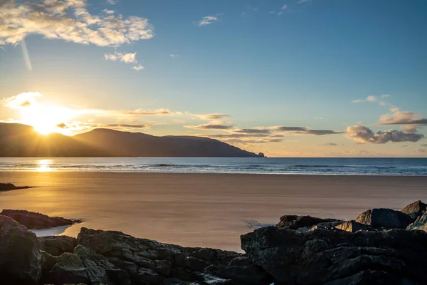 Kiltoorish bay beach between Ardara and Portnoo in Donegal - Irlanda. — Foto de Stock