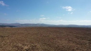 İrlanda Donegal 'de Glenties tarafından Peatbog üzerinde uçmak