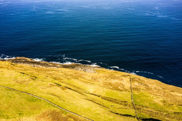 爱尔兰Donegal县Portnoo拍摄的Dunmore Head的空中照片. — 图库照片