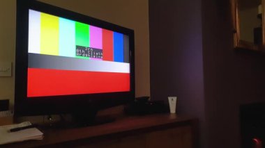 Donegal, İrlanda - 30 Nisan 2021 - İrlanda televizyonu hala test kalıplarını kullanıyor