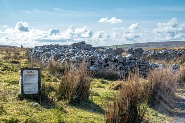 Glencolumbkille, Ireland - April 28 2021: The Malinmore Court Tom is dated 3000 B.C.. — стоковое фото