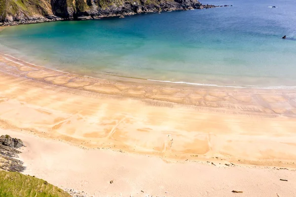 Flygfoto över Silver Strand i grevskapet Donegal - Irland — Stockfoto