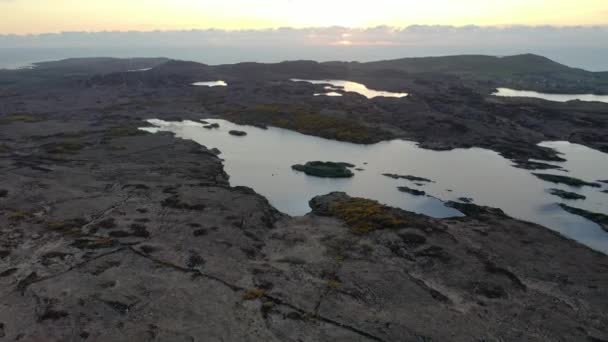 Luchtfoto van Doon Fort by Portnoo - County Donegal - Ierland — Stockvideo