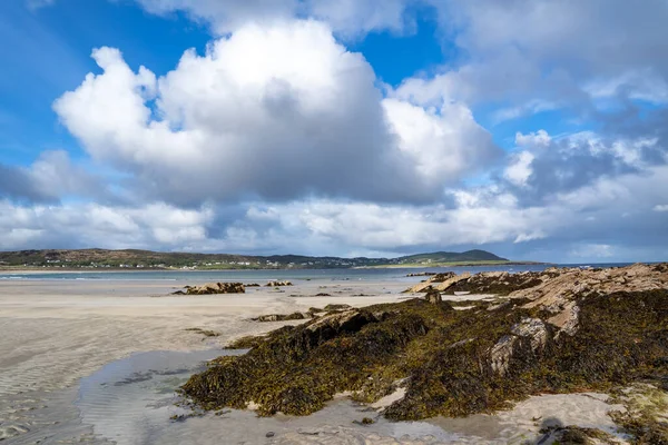 Portnoo visto desde Carrickfad en Narin Strand en el Condado de Donegal Irlanda — Foto de Stock