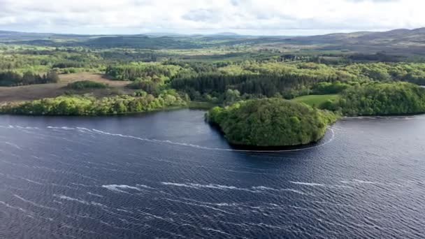 Flygfoto över Lough Gill, grevskapet Sligo - Irland — Stockvideo