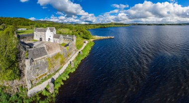 County Leitrim 'deki Parkes Kalesi bir zamanlar İngiliz ekici Robert Parke' ın eviydi.