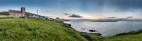 Pôr do sol em Portnoo no Condado de Donegal - Irlanda — Fotografia de Stock