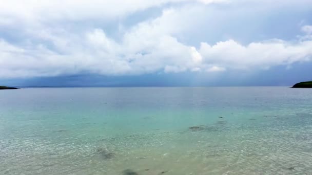 St. Johns Point Sahili 'nin havadan görünüşü, Donegal İlçesi, İrlanda — Stok video