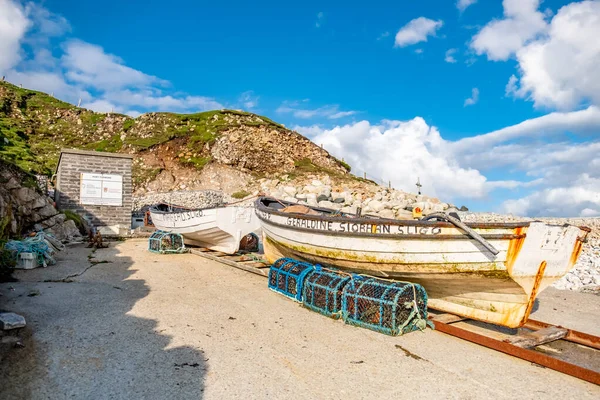 An Port, Contea di Donegal, Irlanda - 11 agosto 2021: Navi al porto — Foto Stock