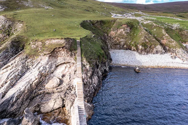 Ardara ve Glencolumbkille arasındaki inanılmaz sahil şeridi County Donegal - İrlanda — Stok fotoğraf