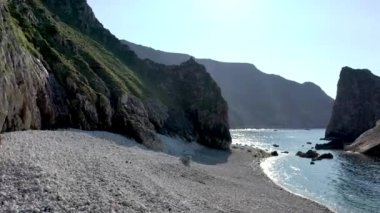 Donegal 'de Glenlough körfezi Port ve Ardara arasındaki en uzak körfez Ireland Körfezi.