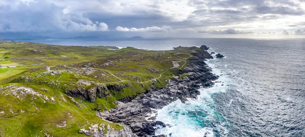 爱尔兰马林海德地貌的空中景观 — 图库照片