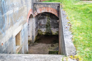 İrlanda 'nın Donegal ilçesinin kuzey kıyısındaki Lenan Head kalesinin kalıntıları..