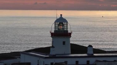 Gün batımında St. Johns Point Lighthosue, County Donegal, İrlanda.