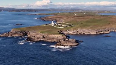 Gün batımında St. Johns Point 'in havadan görünüşü, County Donegal, İrlanda.