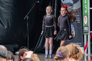 DUNGLOE, COUNTY DONEGAL, IRELAND - 31 Temmuz 2025: İrlanda dansı Dungloe Uluslararası Sanat Festivali 'ndeki Mary' nin en önemli anlarından biri.