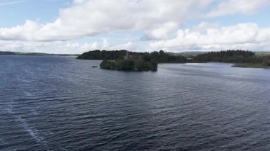 Mc Dermott Şatosu 'nun havadan görünüşü, Roscommon - İrlanda.