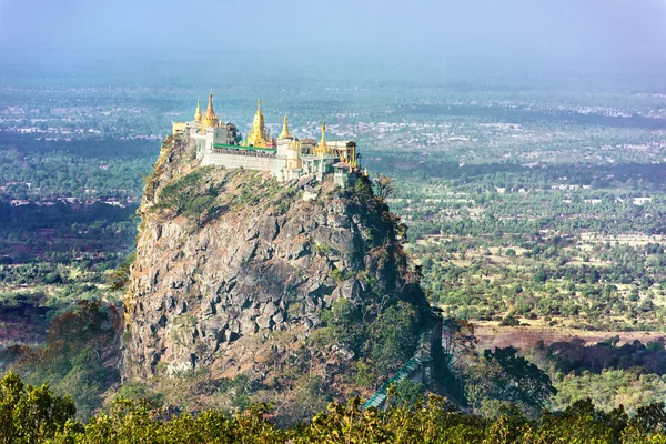 Tempel in der Nähe von mt. Popa — Stockfoto